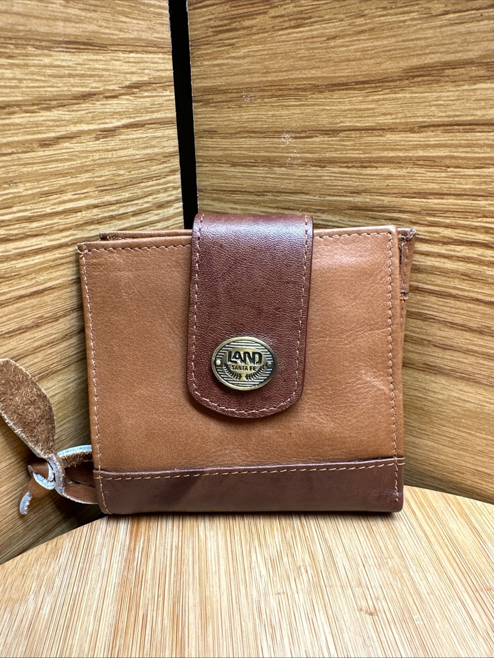 LAND Chestnut Brown Leather Card Wallet with Logo Tag